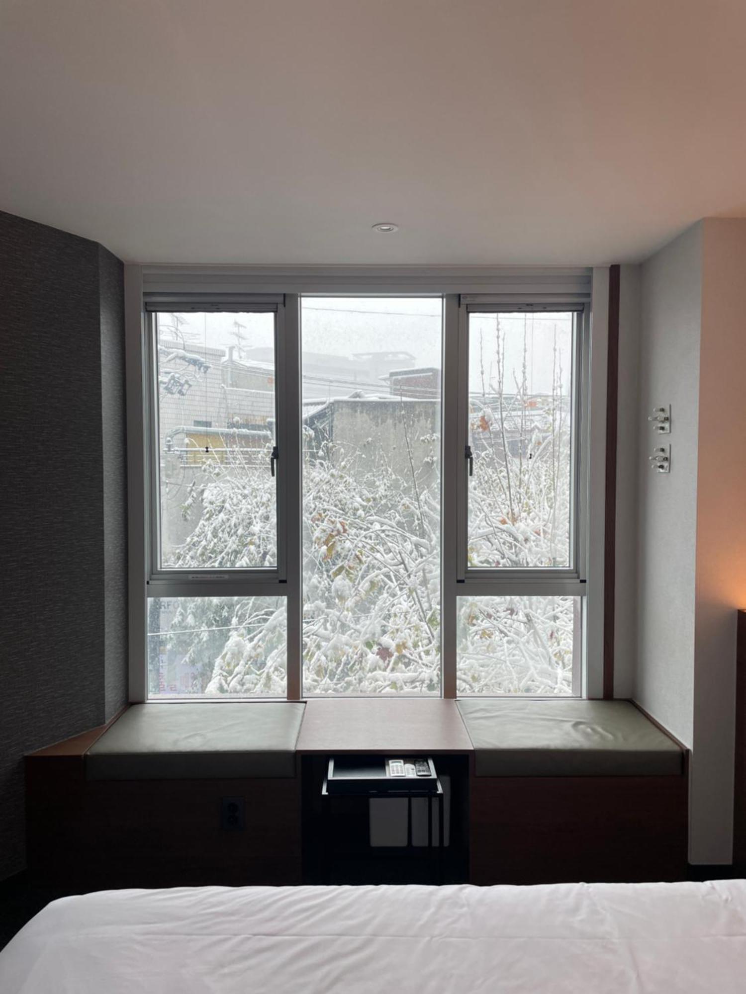 Pillowsopher Hongdae Hotel *