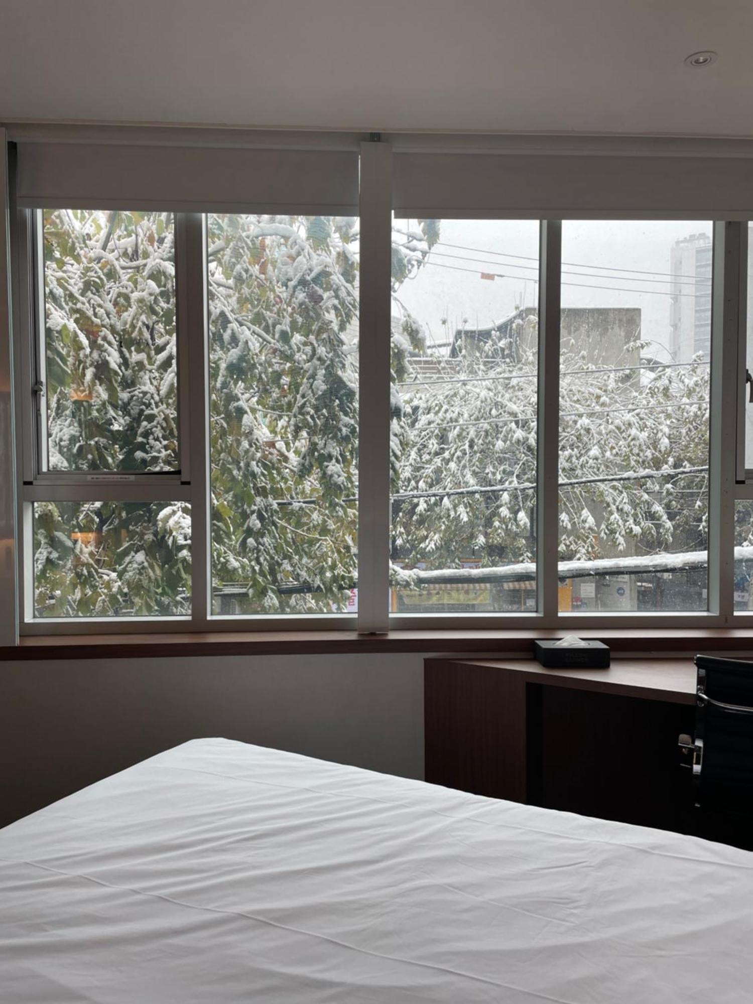 โรงแรม Pillowsopher Hongdae *